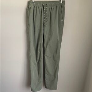 L.L. Bean Men's Multisport Green 30" Inseam Activewear Pants Size Small